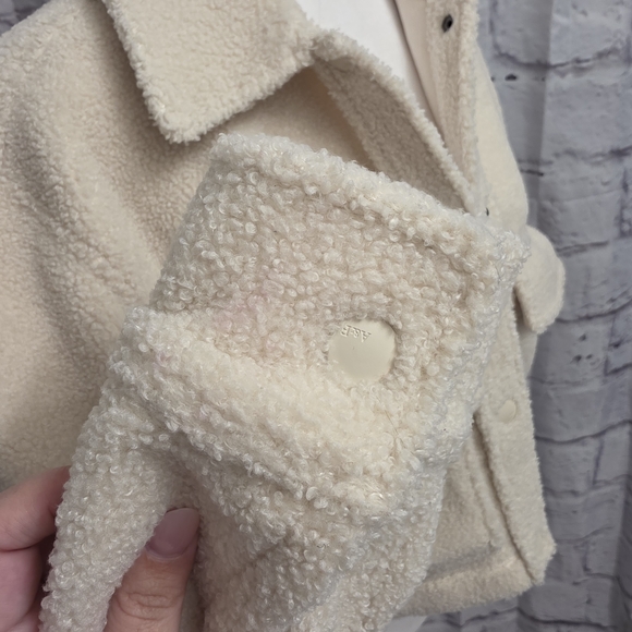 Abercrombie & Fitch Cream Sherpa Teddy Jacket Size Small - Picture 12 of 16